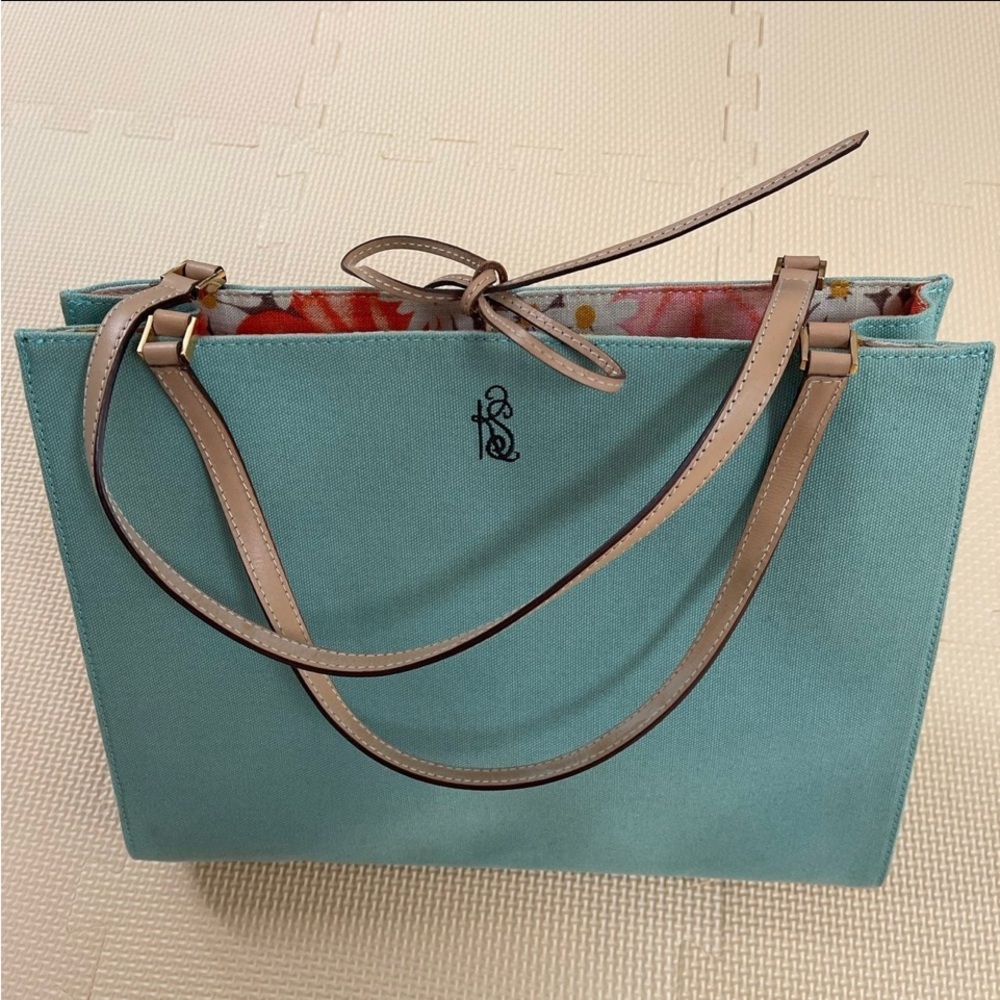 Chic Teal Tote Bag with Floral Interior